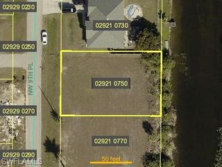 1721 NW 9th PL, Cape Coral, FL 33993