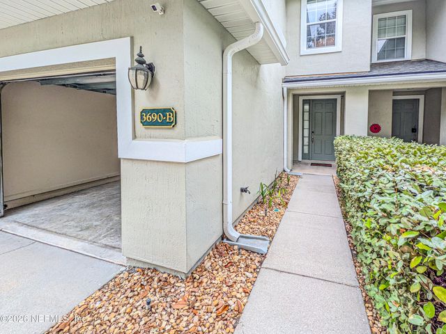 3690 CRESWICK Circle B, Orange Park, FL 32065