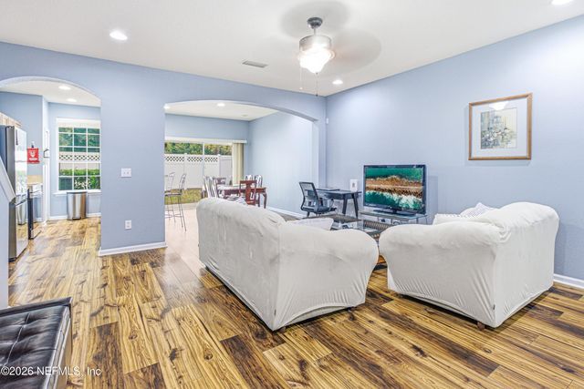 3690 CRESWICK Circle B, Orange Park, FL 32065
