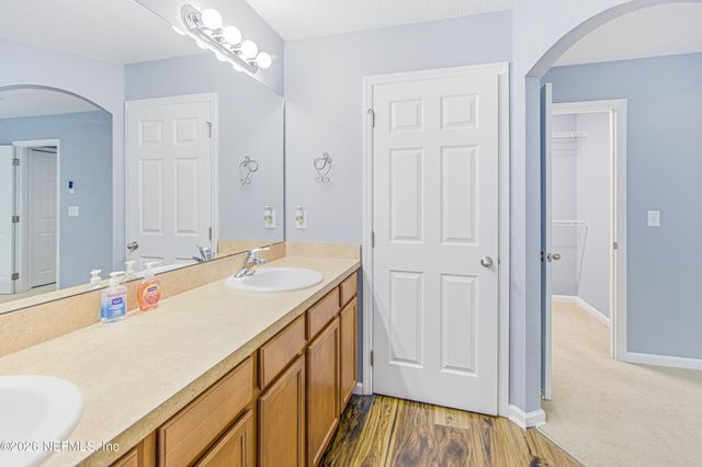 3690 CRESWICK Circle B, Orange Park, FL 32065