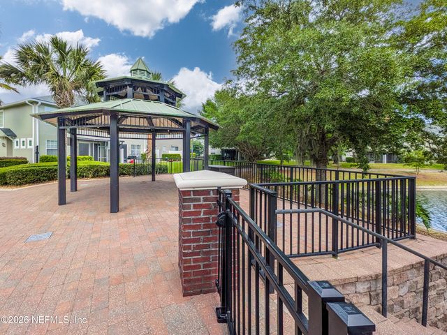 3690 CRESWICK Circle B, Orange Park, FL 32065