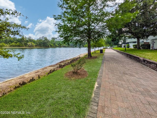 3690 CRESWICK Circle B, Orange Park, FL 32065