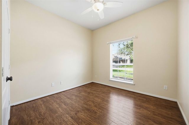 2526 Crystal Shore Drive, Rosharon, TX 77583