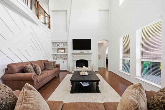 2526 Crystal Shore Drive, Rosharon, TX 77583
