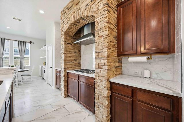 2526 Crystal Shore Drive, Rosharon, TX 77583