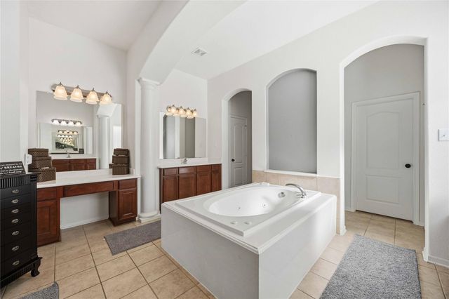 2526 Crystal Shore Drive, Rosharon, TX 77583