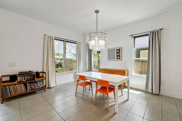 1002 Linden ST, Austin, TX 78702