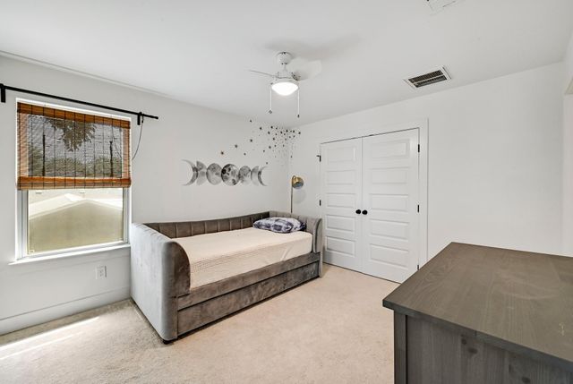 1002 Linden ST, Austin, TX 78702