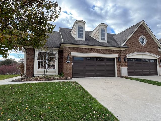 21262 Lilac Lane, Clinton Twp, MI 48036