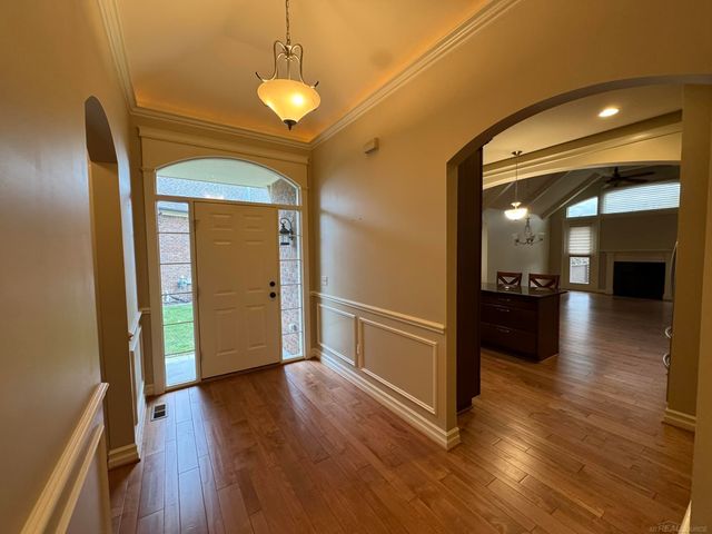 21262 Lilac Lane, Clinton Twp, MI 48036