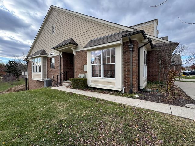 21262 Lilac Lane, Clinton Twp, MI 48036
