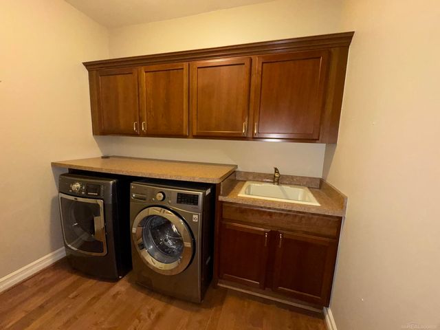 21262 Lilac Lane, Clinton Twp, MI 48036