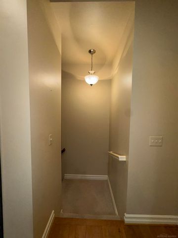 21262 Lilac Lane, Clinton Twp, MI 48036