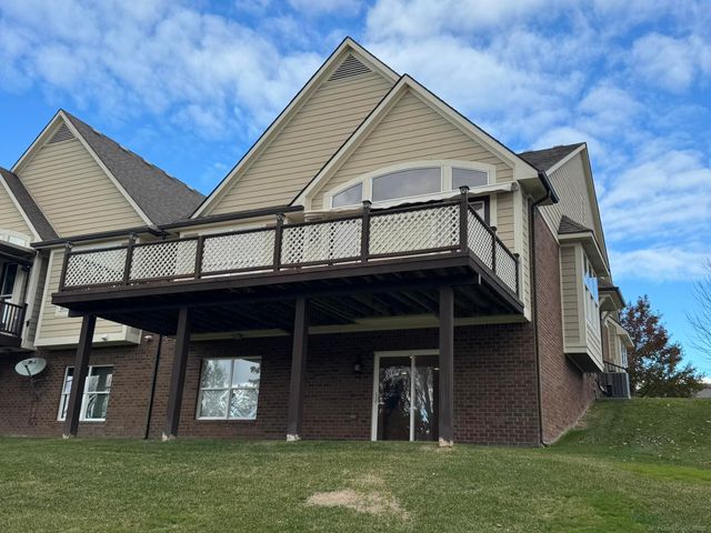 21262 Lilac Lane, Clinton Twp, MI 48036