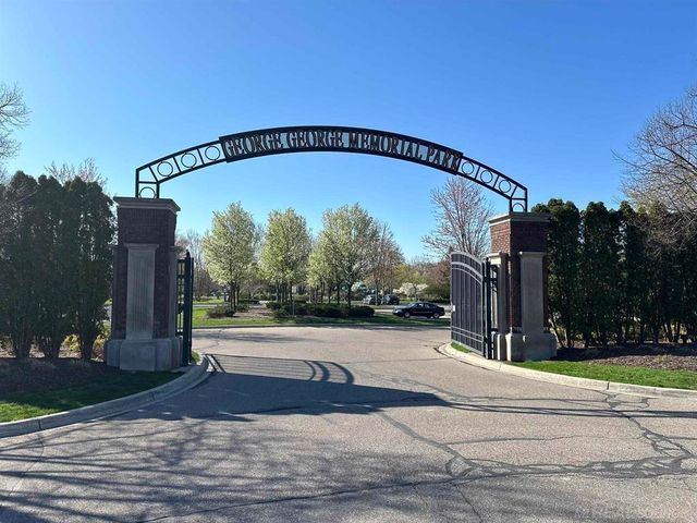 21262 Lilac Lane, Clinton Twp, MI 48036