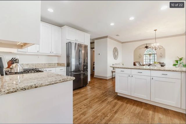 915 Stewart, Dallas, TX 75208