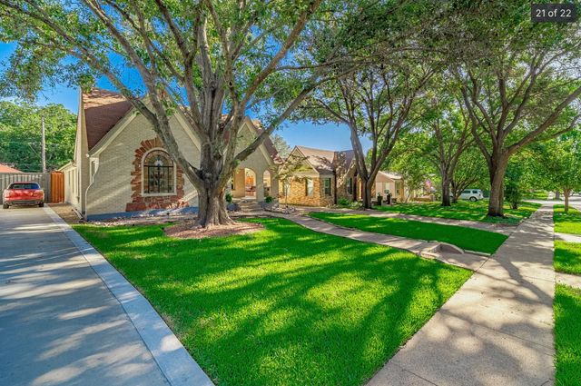 915 Stewart, Dallas, TX 75208