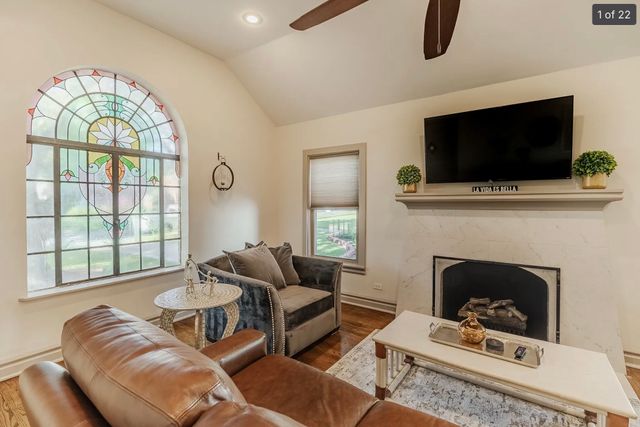 915 Stewart, Dallas, TX 75208