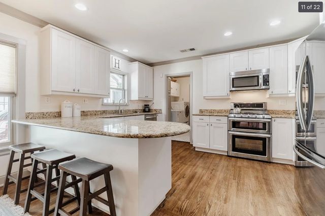 915 Stewart, Dallas, TX 75208