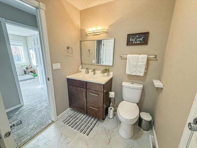 1113 Pine STREET, Onalaska, WI 54650