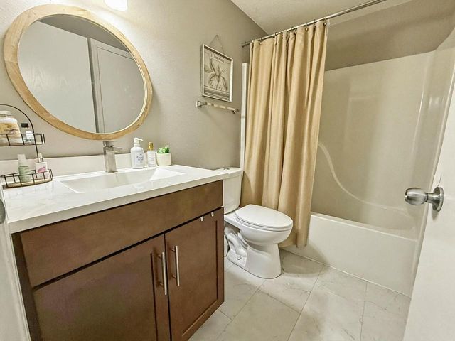 1113 Pine STREET, Onalaska, WI 54650