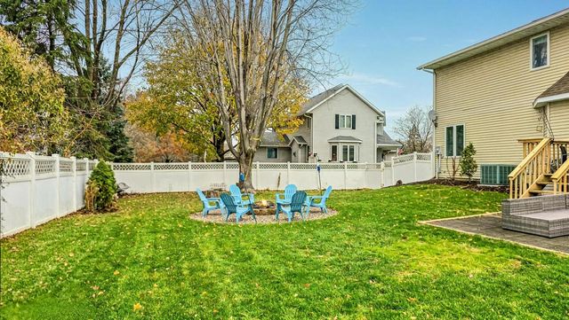 1113 Pine STREET, Onalaska, WI 54650