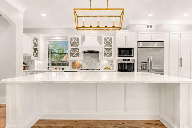 806 Herdsman Drive, Houston, TX 77079