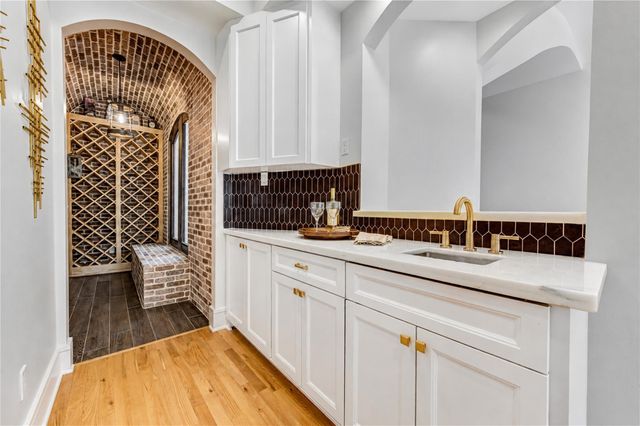 806 Herdsman Drive, Houston, TX 77079