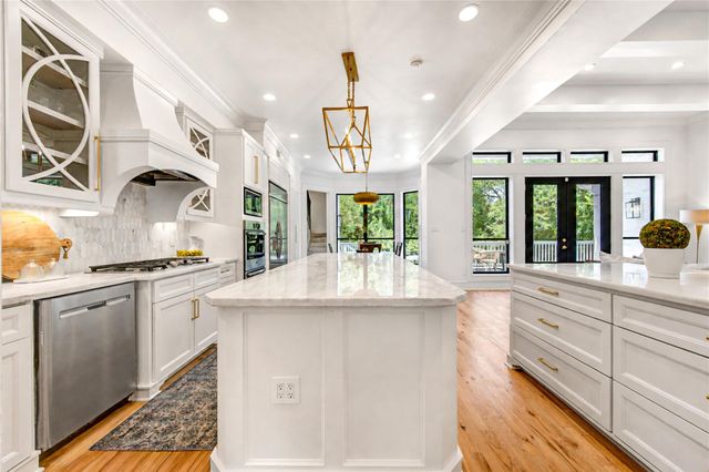806 Herdsman Drive, Houston, TX 77079