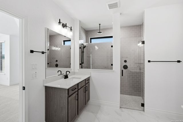 12437 Nazareth, San Antonio, TX 78253