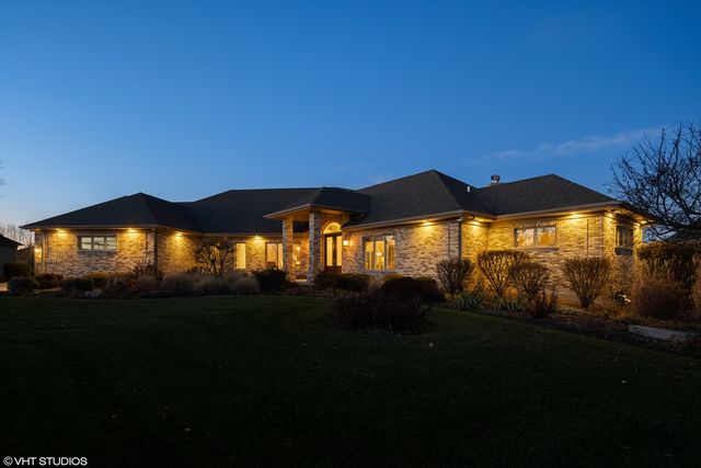 25860 Prairie Hill Lane, Plainfield, IL 60585