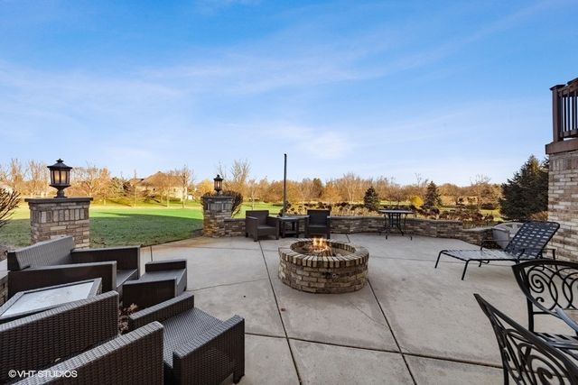 25860 Prairie Hill Lane, Plainfield, IL 60585