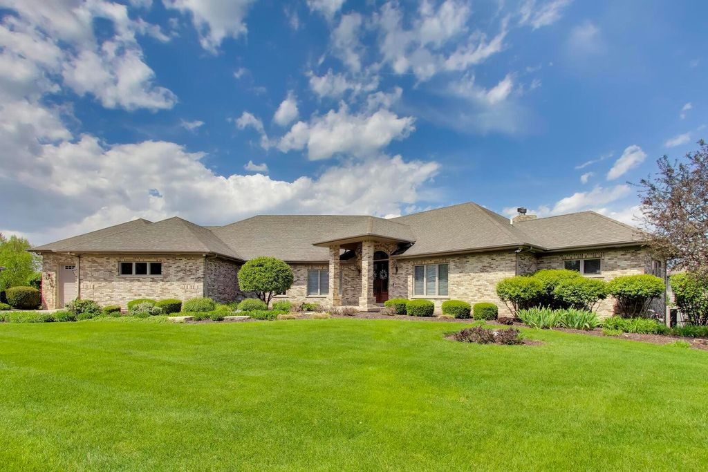 25860 Prairie Hill Lane, Plainfield, IL 60585