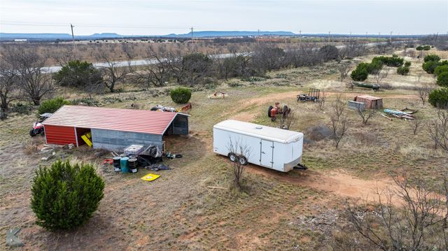 2663 Lemons Gap Road, Ovalo, TX 79541