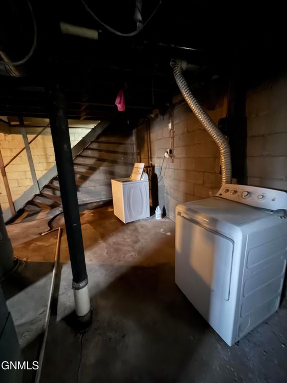 405 Main Street, Grenora, ND 58845 photo 12