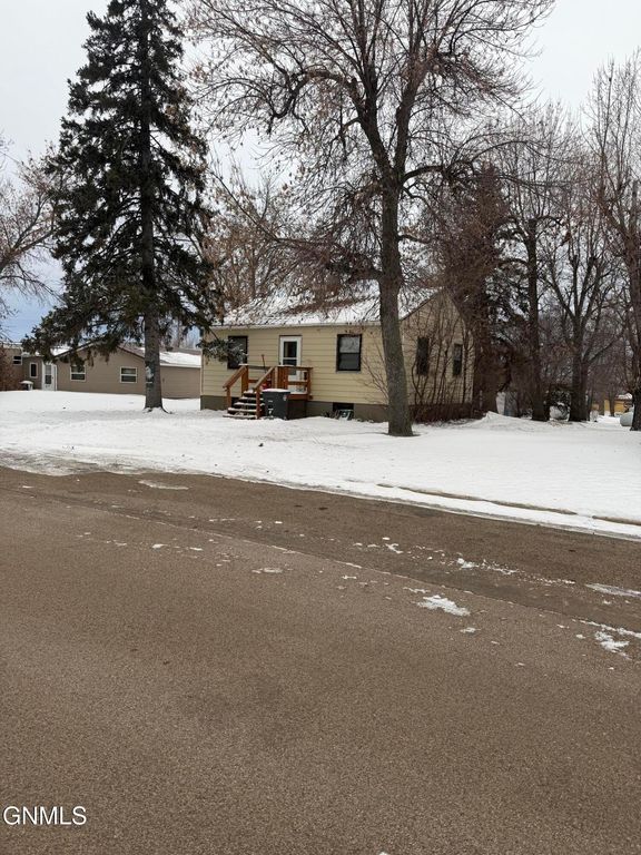 405 Main Street, Grenora, ND 58845 photo 16