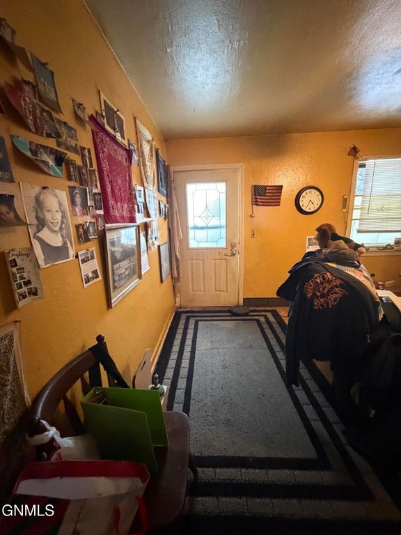 405 Main Street, Grenora, ND 58845 photo 2