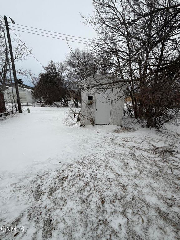 405 Main Street, Grenora, ND 58845 photo 22