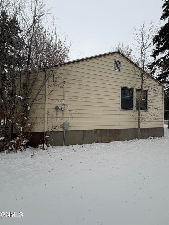 405 Main Street, Grenora, ND 58845 photo 24