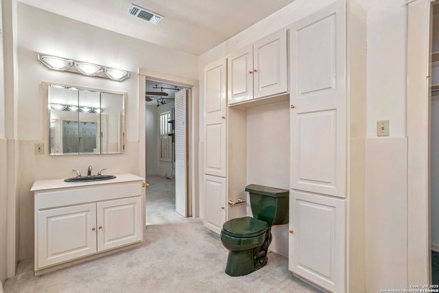 527 KINGS CT, San Antonio, TX 78212