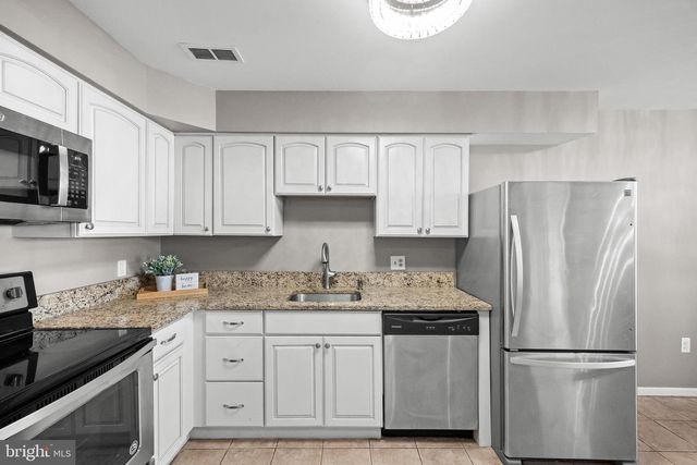 26 PROVINCETOWN DR, Marlton, NJ 08053