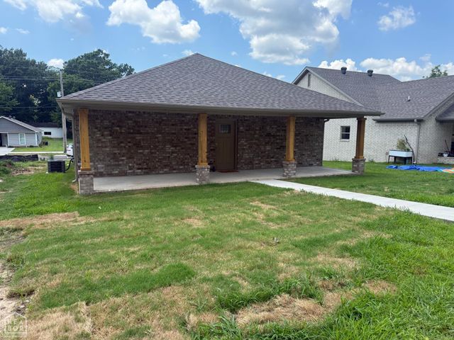 617 N 4th Street, Paragould, AR 72450