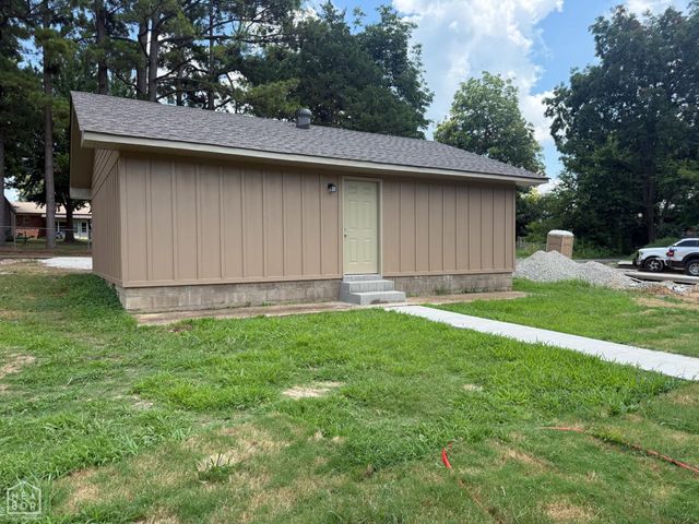 617 N 4th Street, Paragould, AR 72450