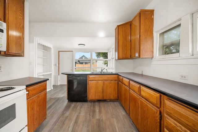 2528 E Rowan Ave, Spokane, WA 99207