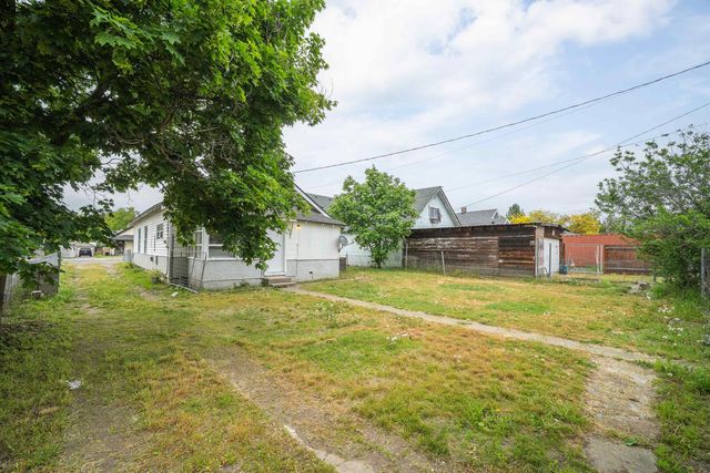 2528 E Rowan Ave, Spokane, WA 99207
