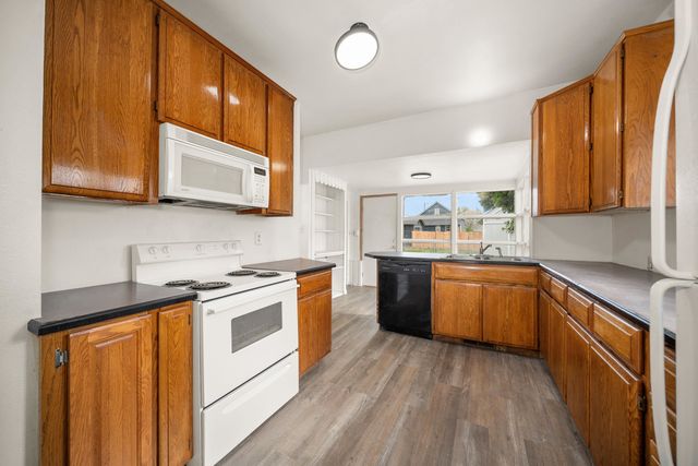 2528 E Rowan Ave, Spokane, WA 99207