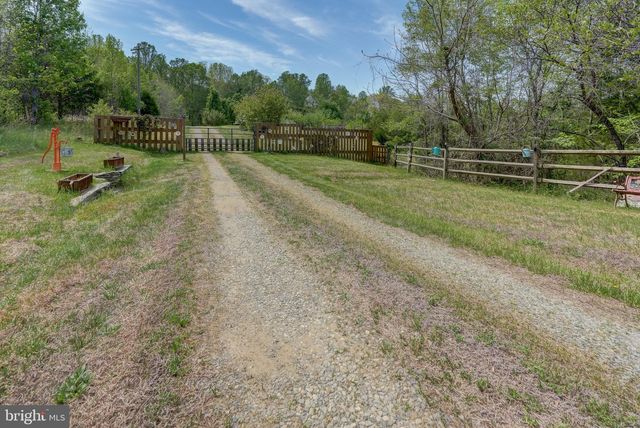 516 APPLE GROVE RD, Mineral, VA 23117