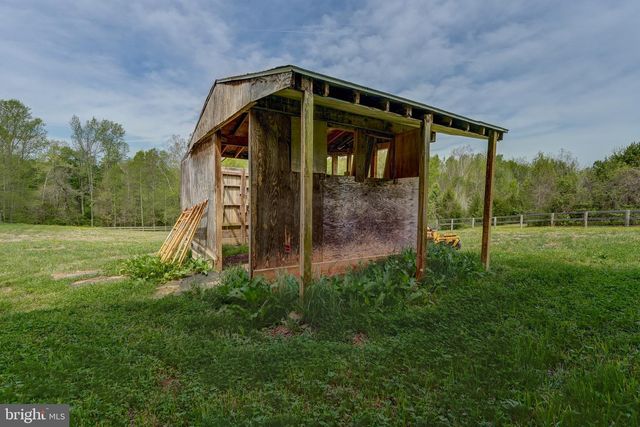 516 APPLE GROVE RD, Mineral, VA 23117