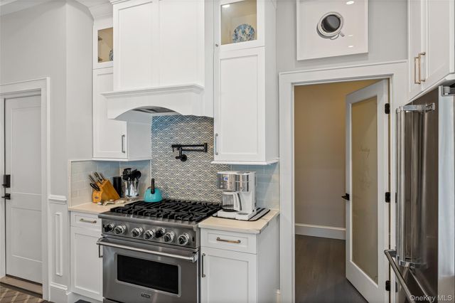 2667 Wynsum Avenue, Merrick, NY 11566
