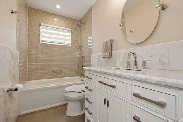 2667 Wynsum Avenue, Merrick, NY 11566